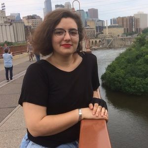 Meet your Posher, Camille